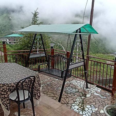 Icebergs Mussoorie - A Boutique Stay And 24 Hrs Roof Top Cafe Exterior foto