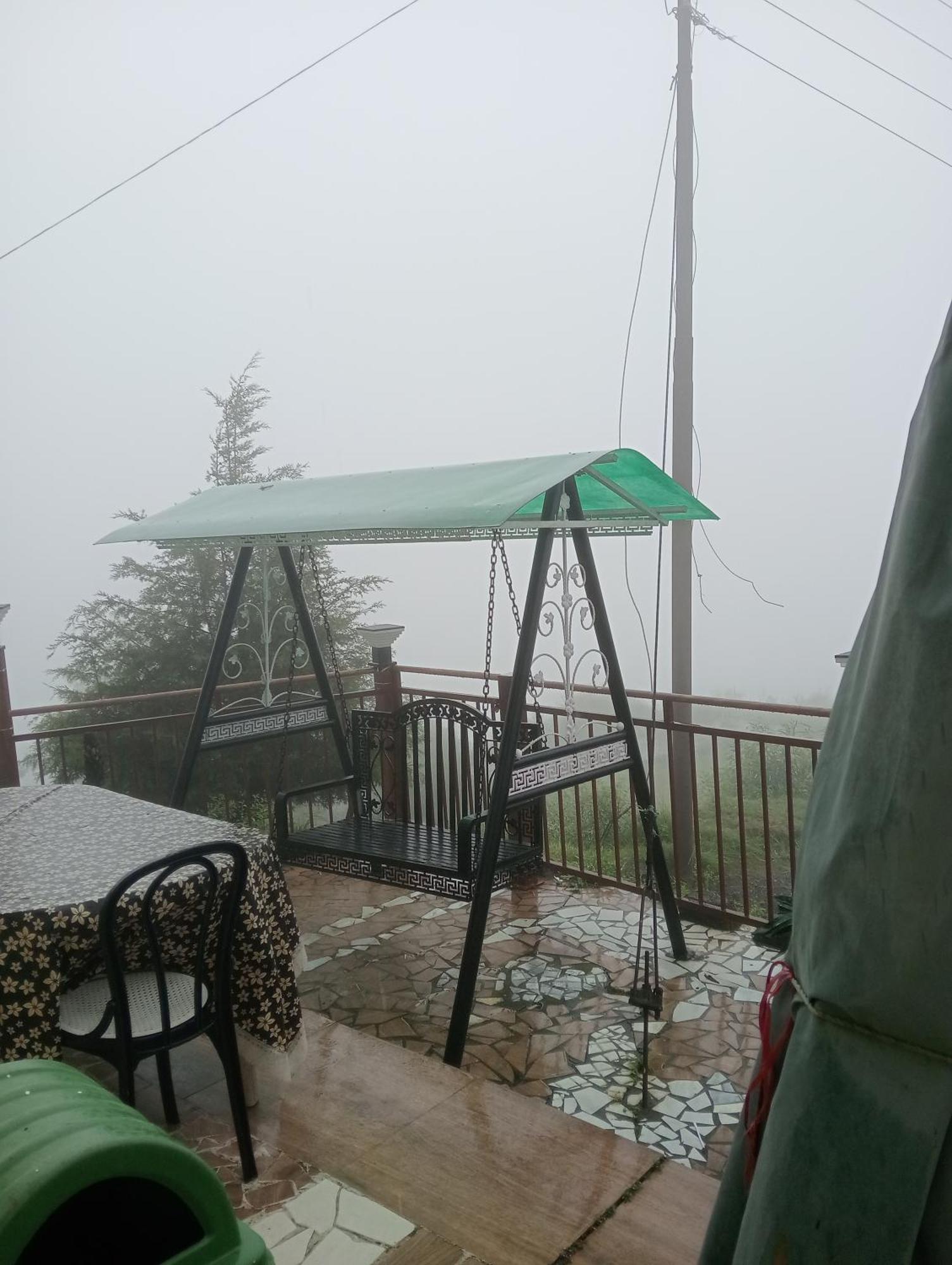 Icebergs Mussoorie - A Boutique Stay And 24 Hrs Roof Top Cafe Exterior foto