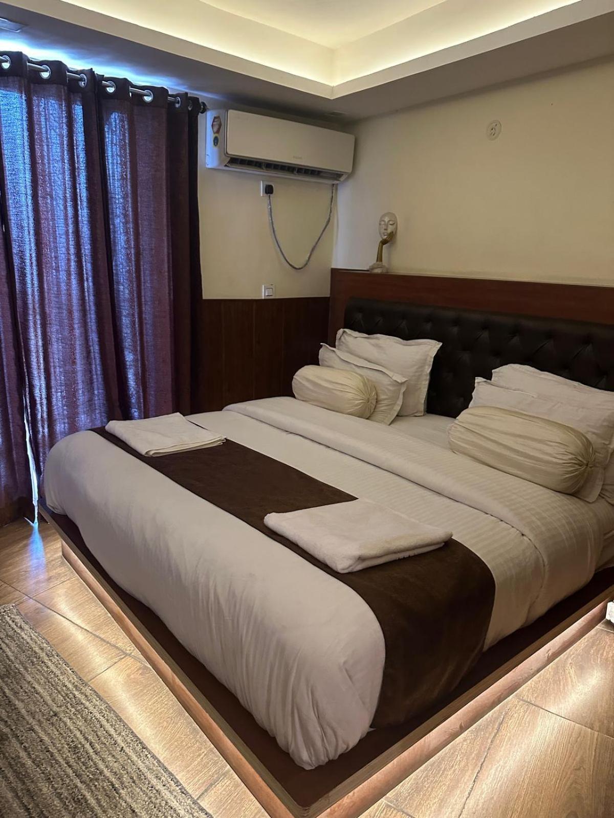 Icebergs Mussoorie - A Boutique Stay And 24 Hrs Roof Top Cafe Exterior foto